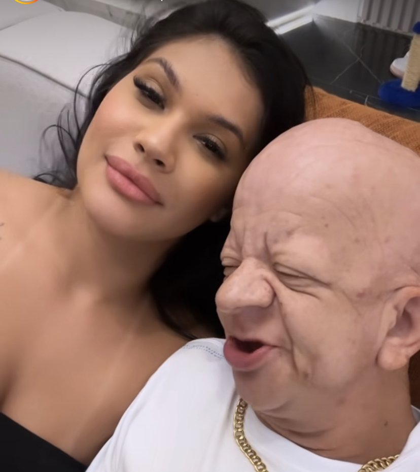 C257B8A0 C6E9 434B B608 F68B0F36E053