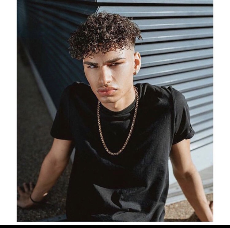 976FAF11 6A5D 4969 8F47 27E62D7BCED6