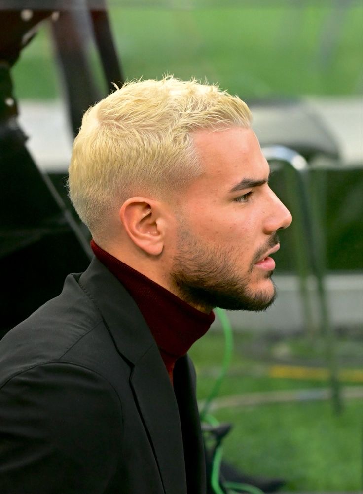 E98E63E3 16EB 402A 8500 C24161BC05FF