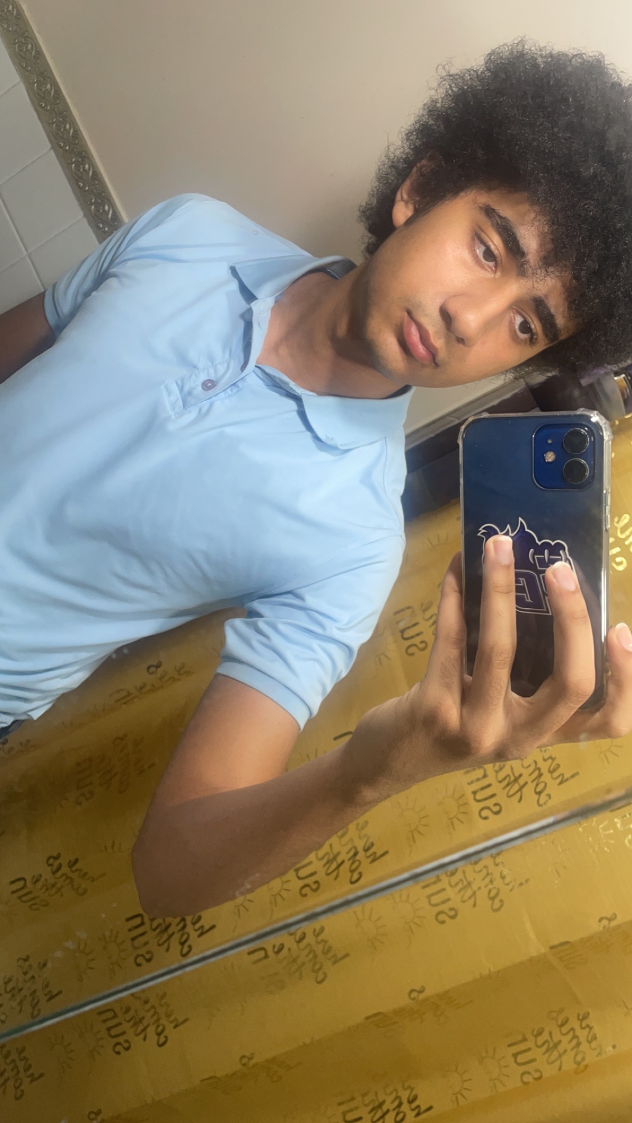 60D7B12B 677F 43DE A468 69730BE9F3B4