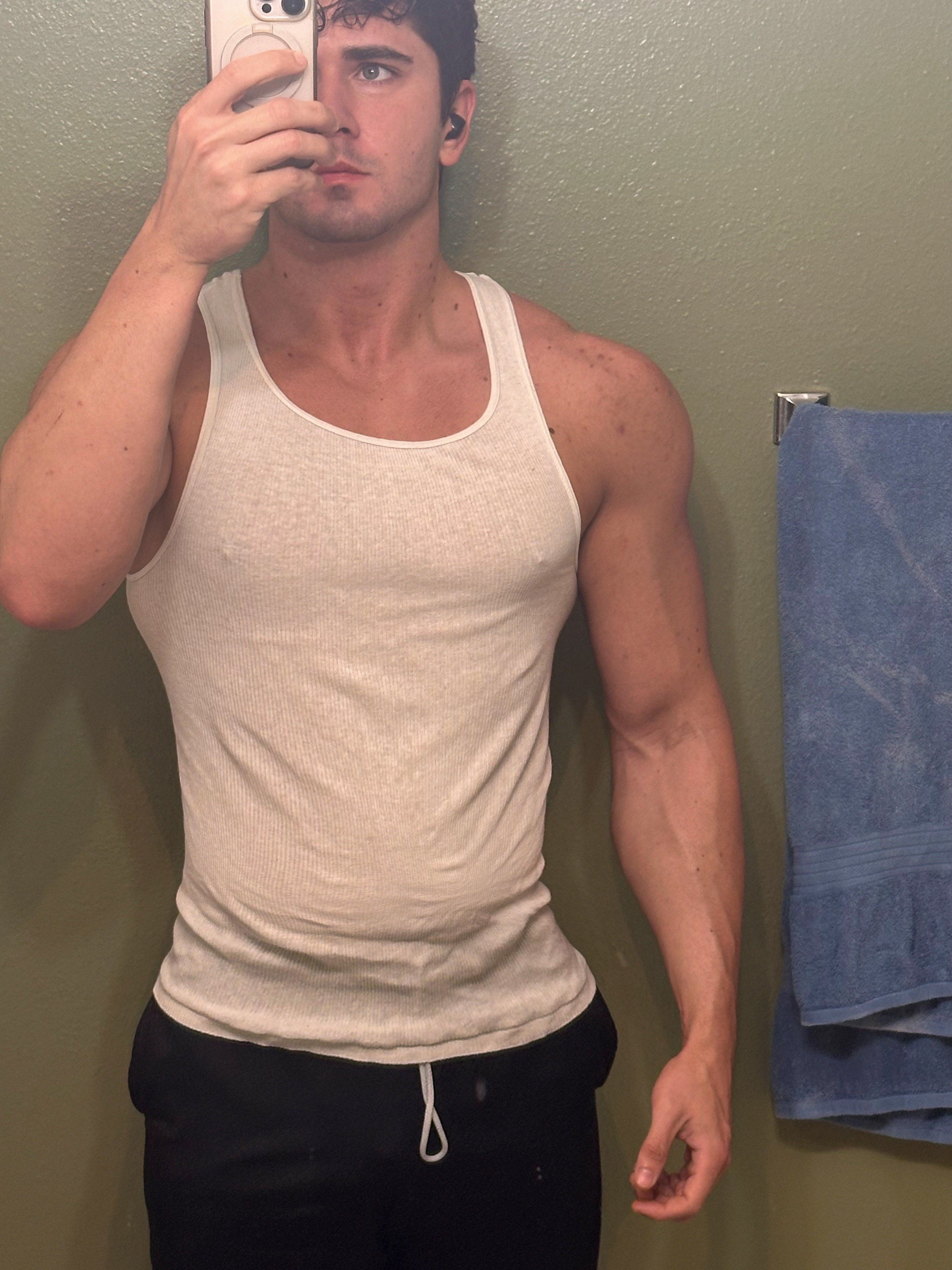 E30FEEB3 D582 450F 9DD8 B99AA1B2BB92