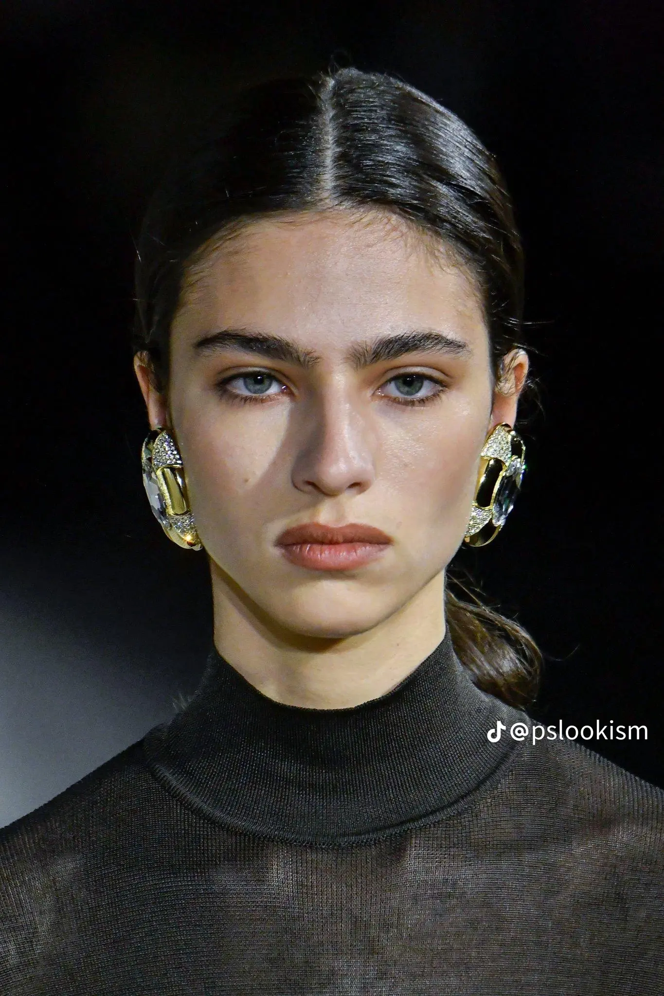 Bba89165d42b38053fff76cb953d8640