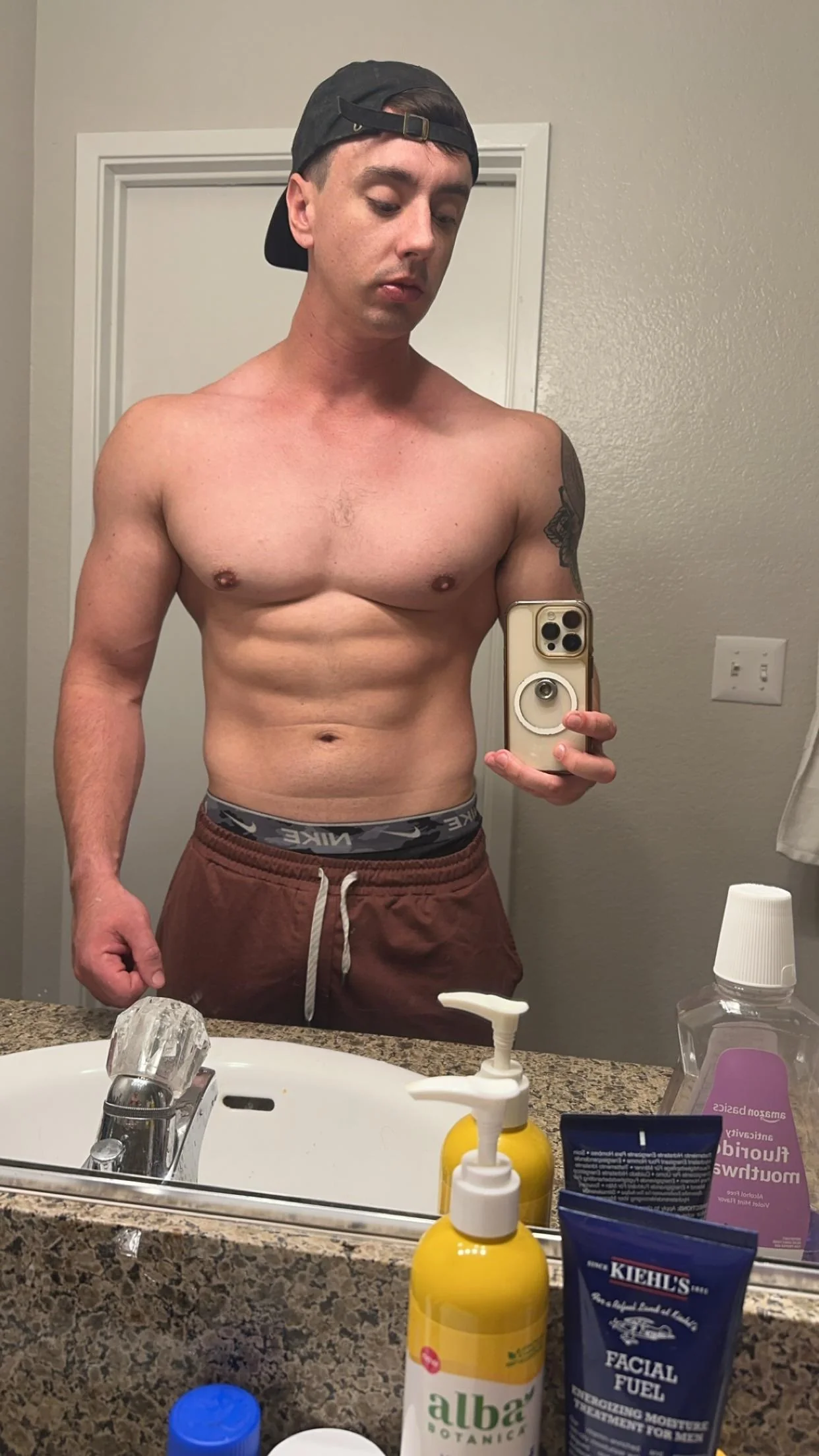 29m am i ugly v0 fhntpbdk8nwc1