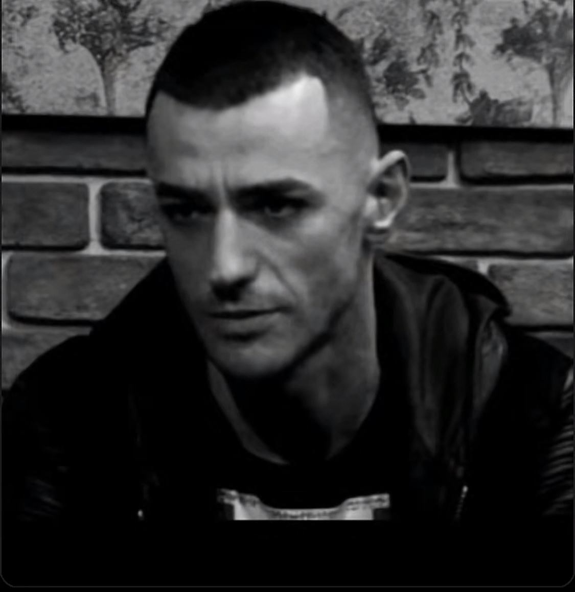 8EE2E243 75EA 40E3 862F C63EC1C2C854