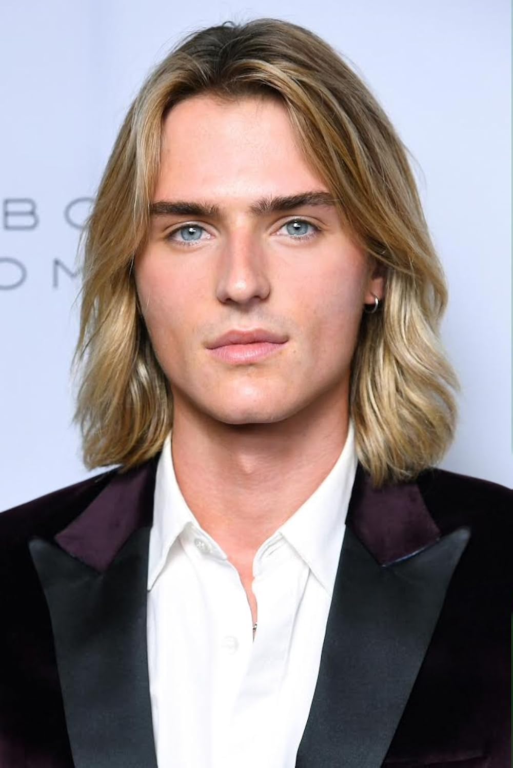 04380813 3A63 42D6 83AD 9097872D46FD