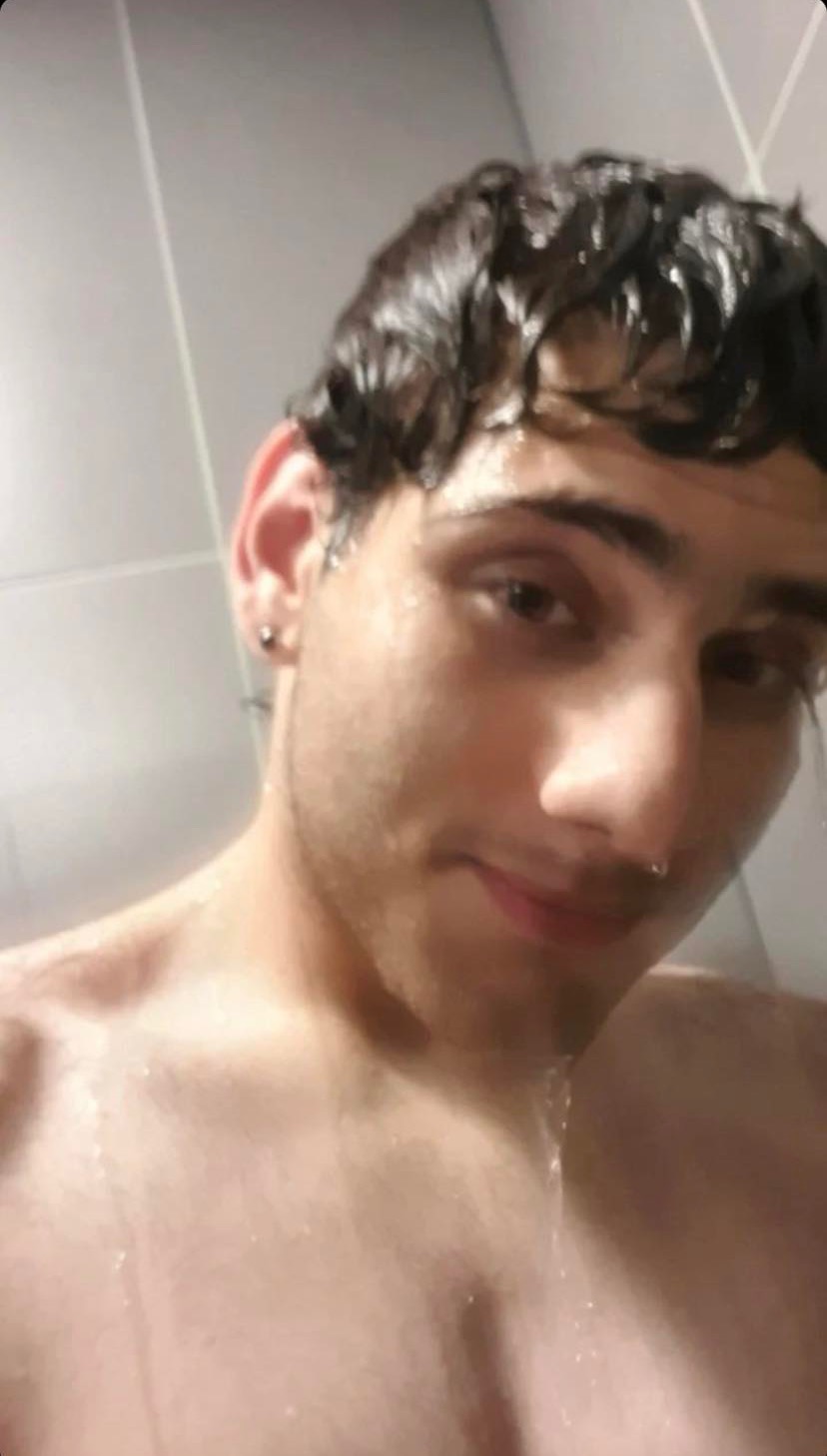 0F0ABF32 5727 46B6 B5E1 69AE581B6CA5