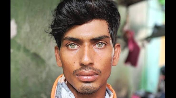 81B65FB2 45A9 4F7F BFCC 79209B2BA952