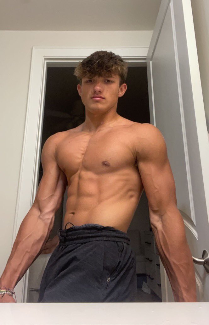 Pasty geek to tan chad