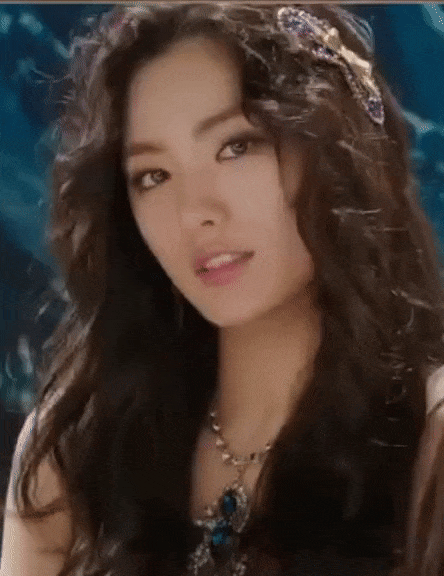 2639924 Nana gif 6