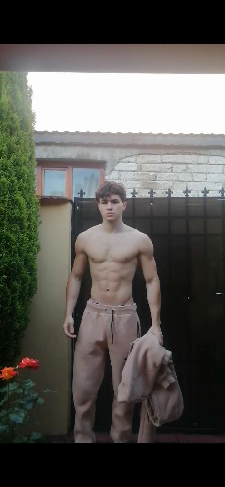 4130520 Screenshot 20240514 145839 comhuaweihimovieoverseas