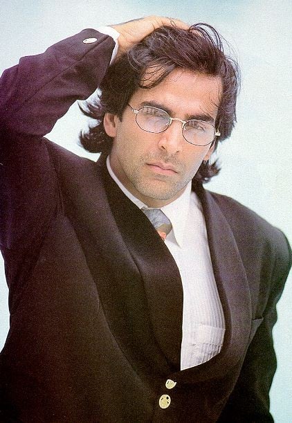 Lets appreciate young akshay kumar more v0 ykf11nezdwjc1 Lets appreciate young akshay kumar more v0 ykf11nezdwjc1