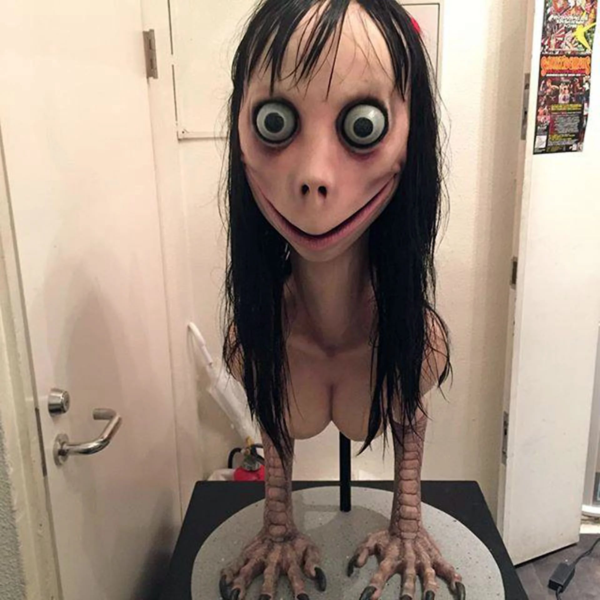 Juego viral Momo SF