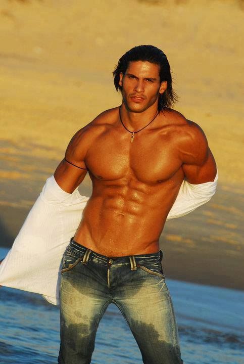 Dcdb5a48dadc36fb4cb7486d253f818a  long haired men body shots