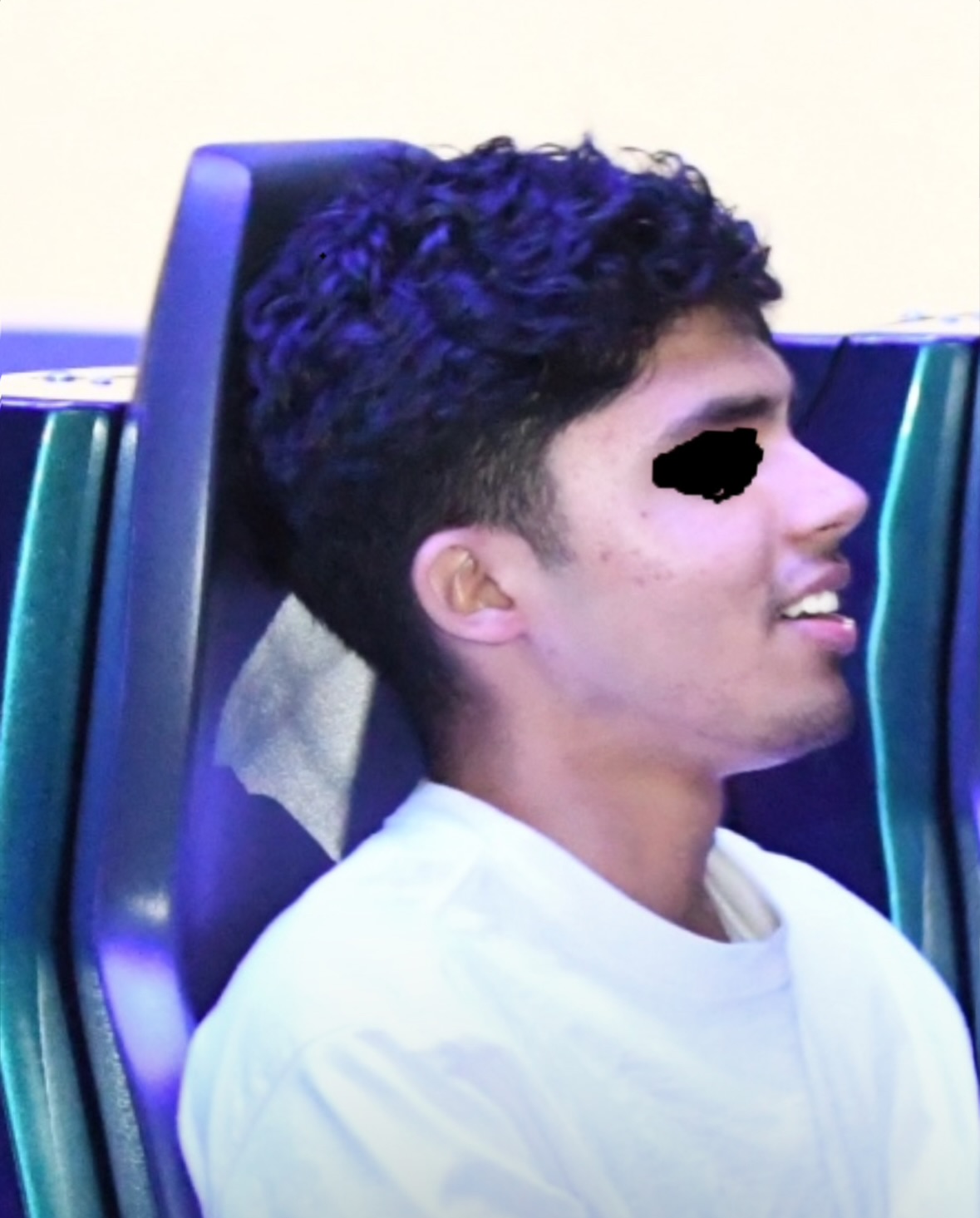 Facetune 25 06 2024 19 17 49