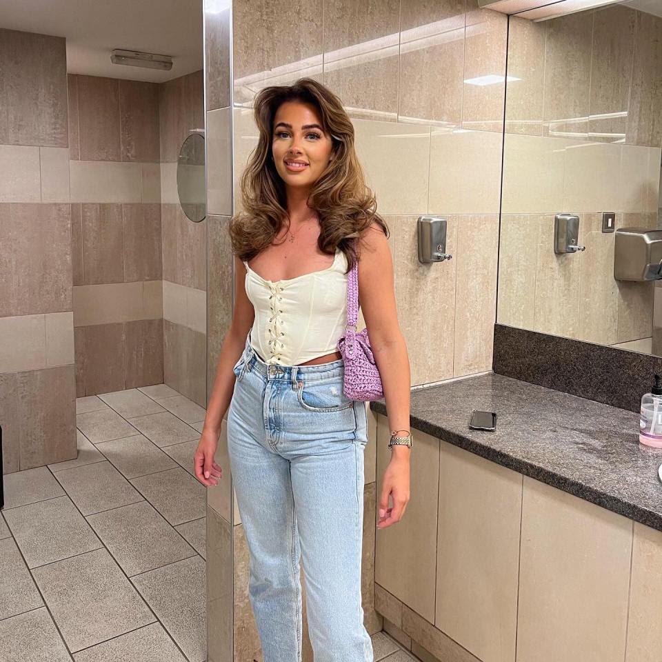 7BFCD2A1 512A 424A B884 84A4D106E0C1