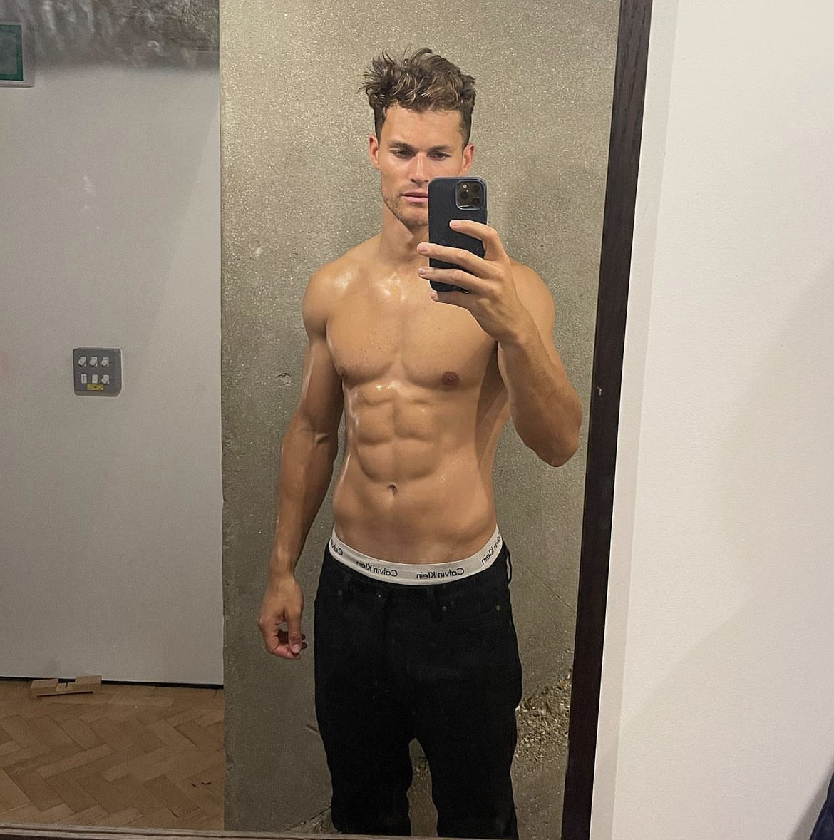 3228646 D54E139B 6658 40B8 AA68 A415E186ABB0