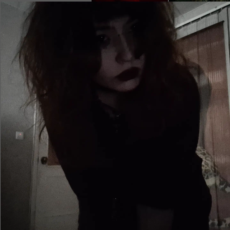 Gothicnewbitch Gothicnewbitch