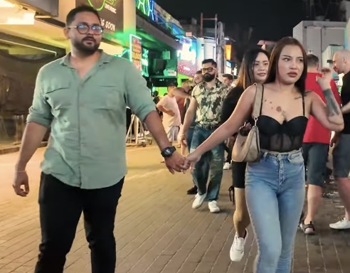 4E9ED59D F17A 4B41 B8CF 1956E4B32499 4E9ED59D F17A 4B41 B8CF 1956E4B32499