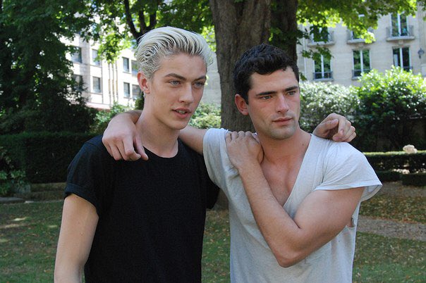 C5D109FA 8563 49D5 93BE 029987158BCF