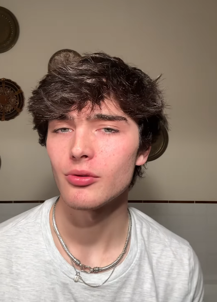 1722444679056 1722444679056