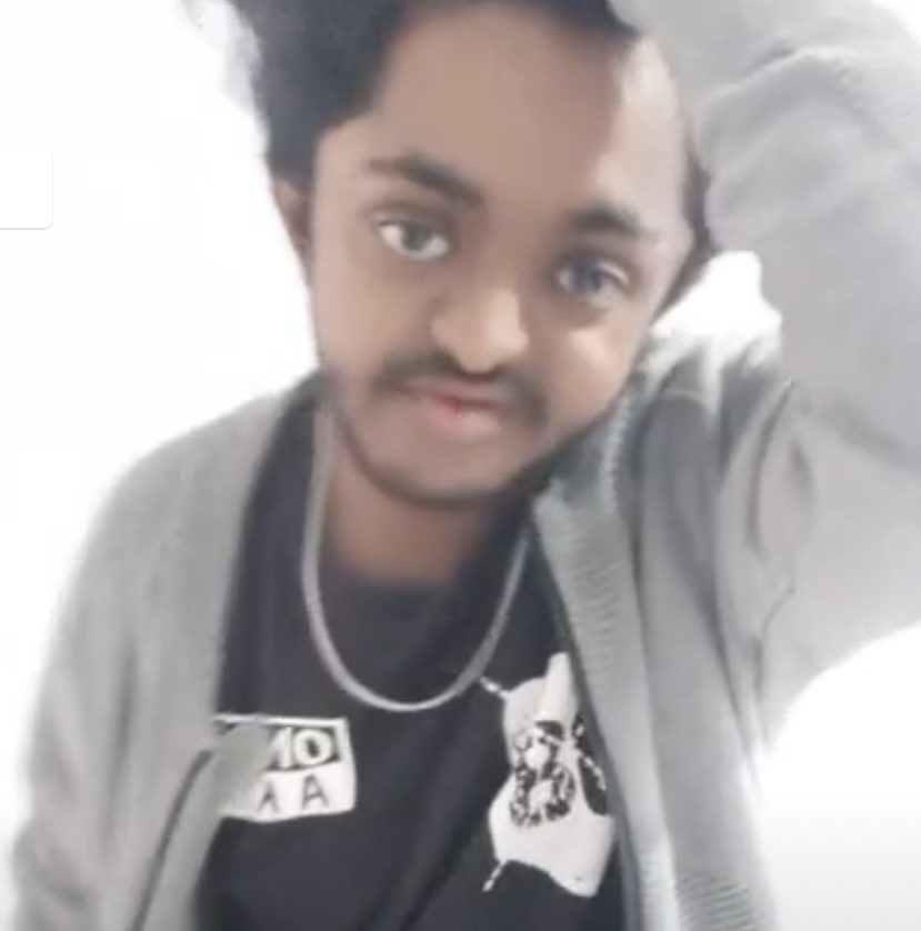 65AC80DD 401B 433F BE3D D7E5A301A21F