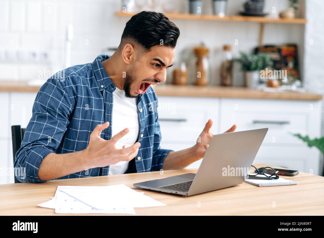 F4876386 B775 4C2E B30D A7F9D6C66C12