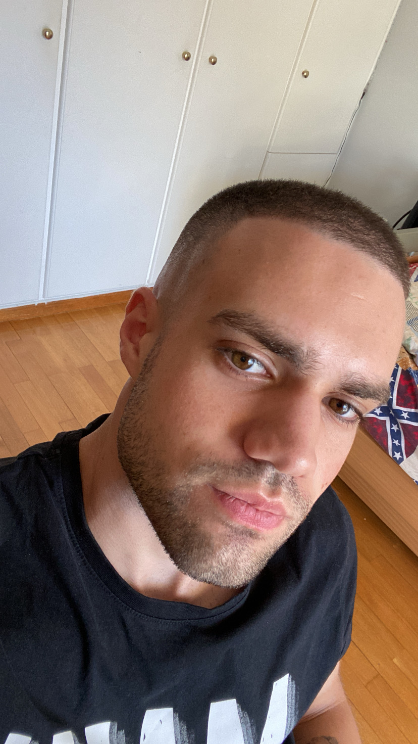 689B7285 D9C5 4C4D 867B 28643BC1BBBA