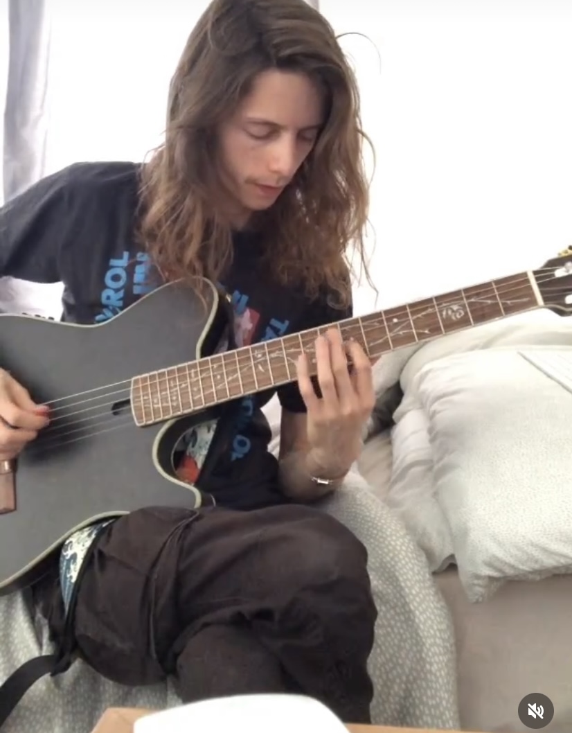 49550B35 8076 45C3 B29E 2F1D51B6B5A2