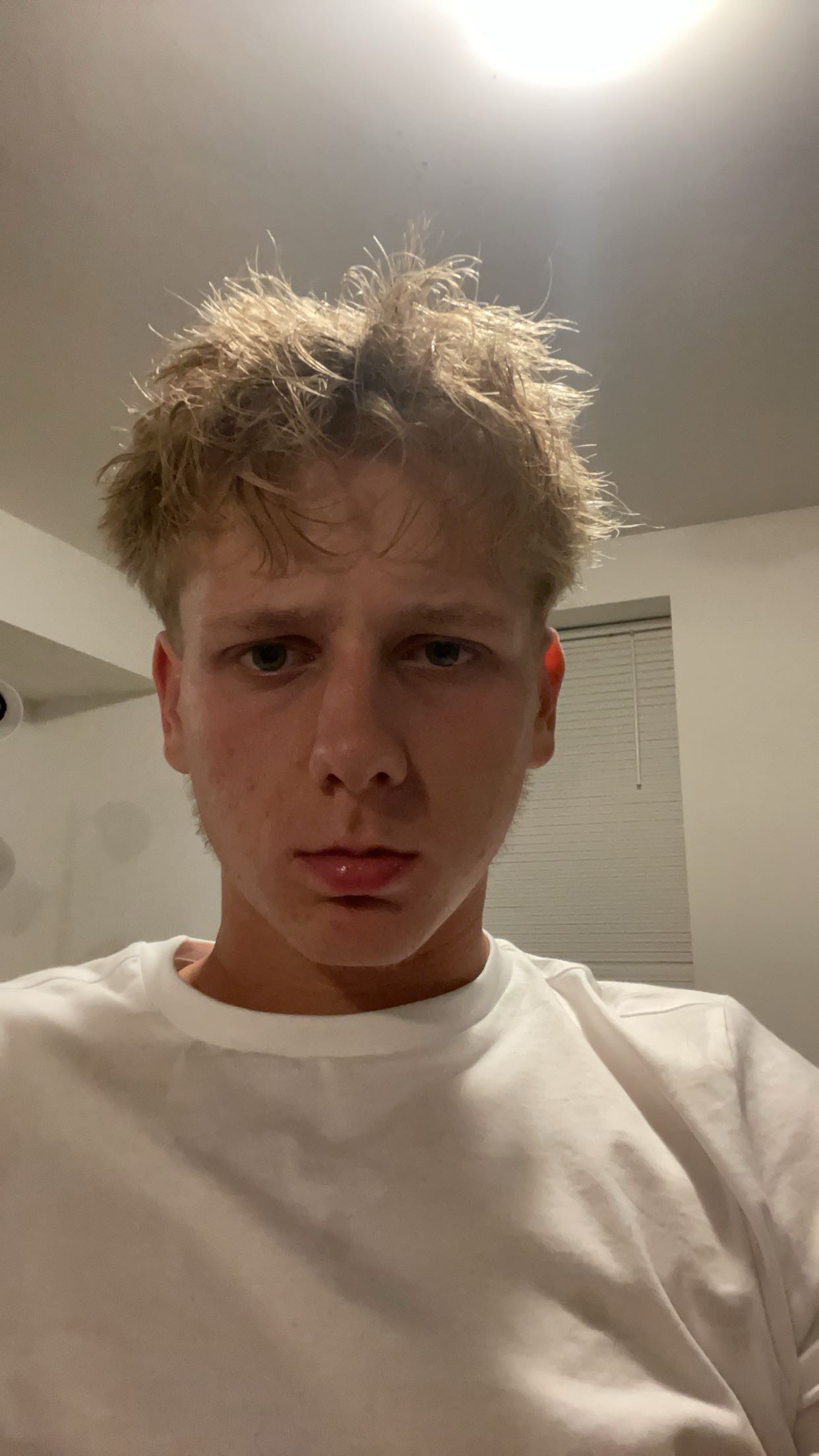 63B12E6E A265 4036 960B ABBD3FF5CF70