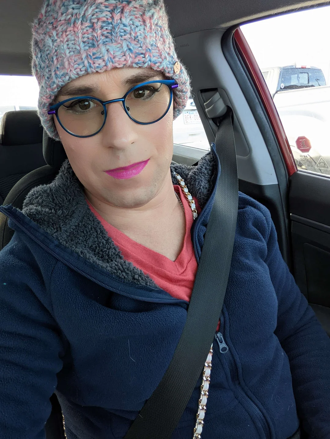 Feeling cute but dysphoric any tips for getting rid of that v0 by2z9hndztx91
