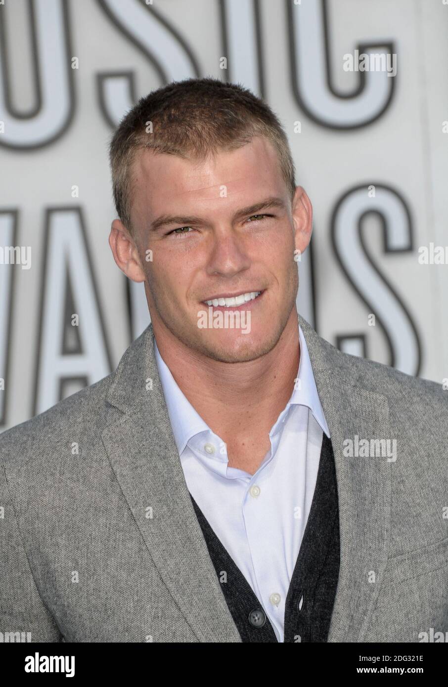 Alan ritchson at 2010 mtv video music awards mtv vmas at the nokia theatre los angeles ca 2DG3