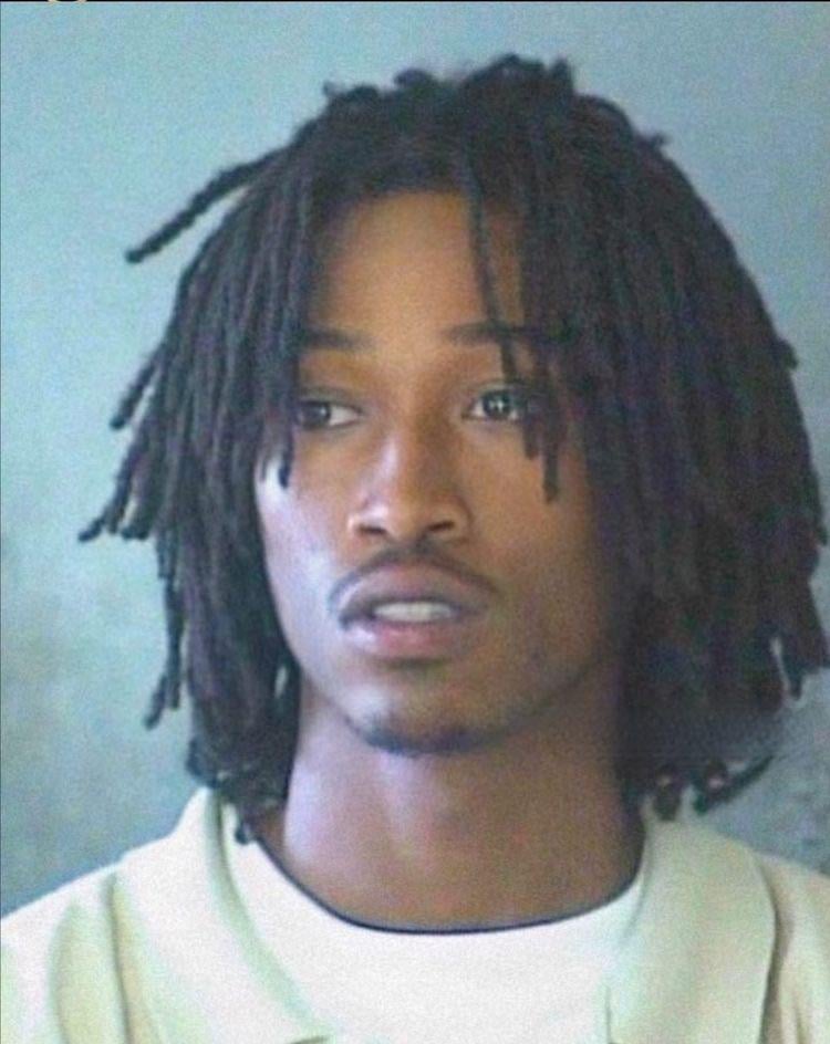 How would i go about getting locs like young future or any v0 q3awu2u2cf2a1