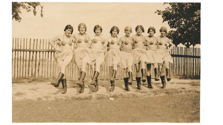 181201 crossdresser6 thumb