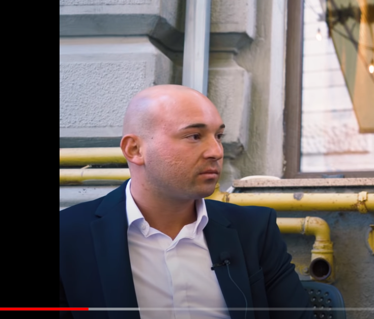 2e9c2e7e67b1c4c5eaed66f830bf7af7