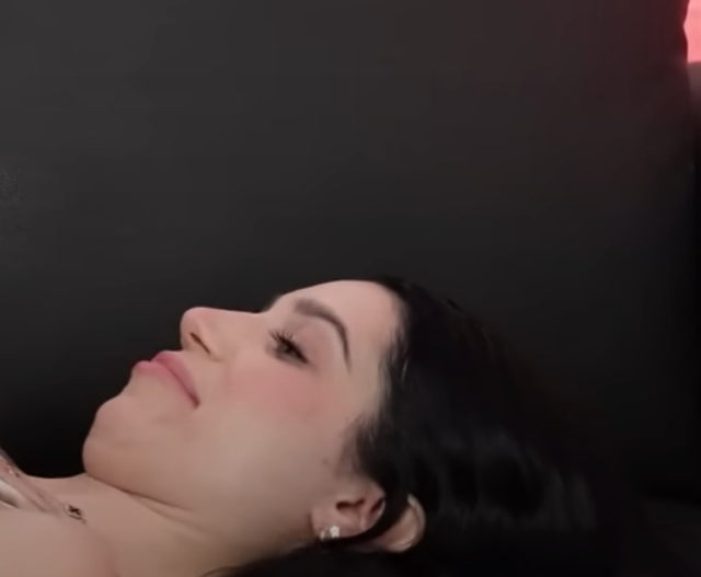 1726013592192