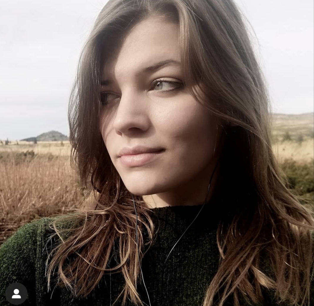 Girl3