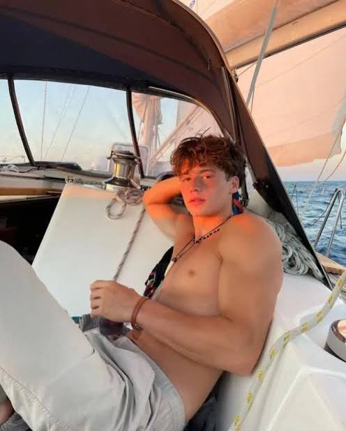 82BEBF92 6E0D 4F92 A203 9BDD2C9E616E 82BEBF92 6E0D 4F92 A203 9BDD2C9E616E