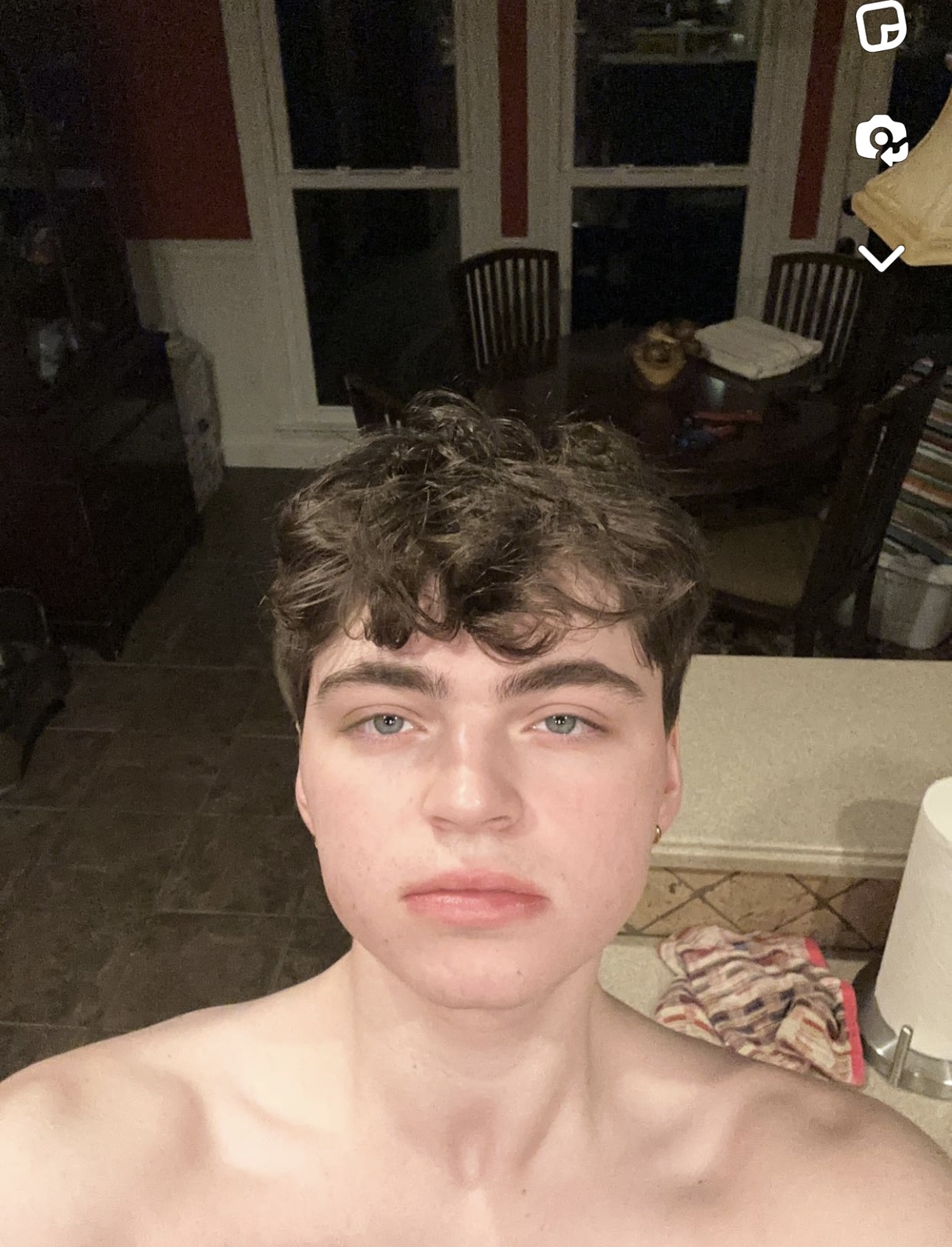 E6D558B2 81C0 4C27 B792 E016990CCDFF