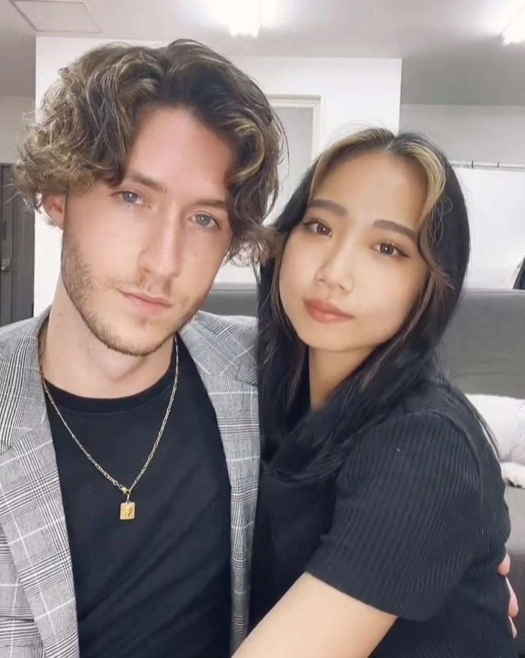 07044231 D366 414D 9508 89FB300211EB