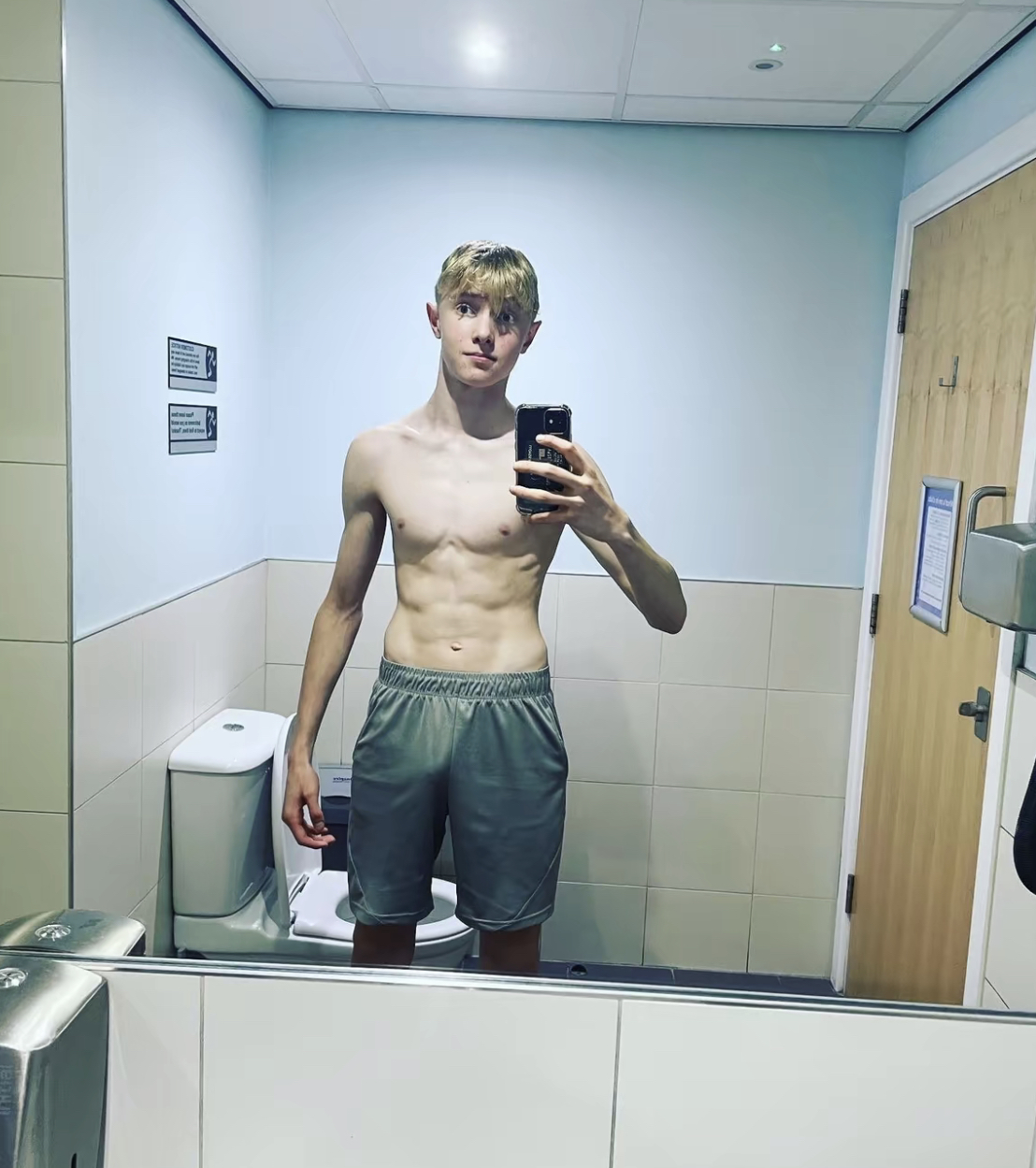 1376A265 A8F5 4005 993B F3664B0AC904