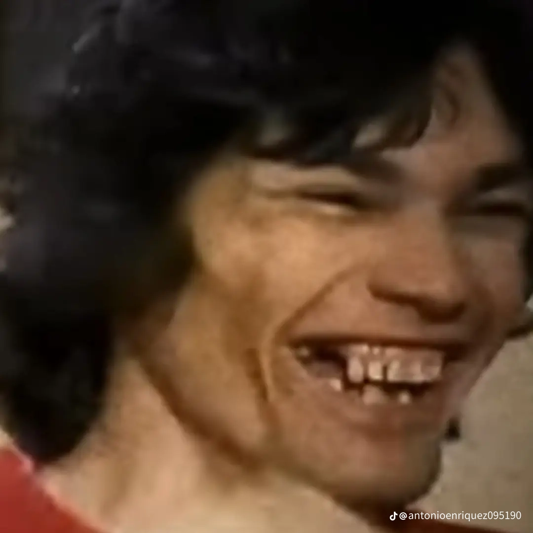 4b0d30ca41af1745d2ec3ec7a4904402