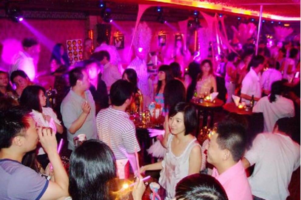 World of suzie wong 28180 54 990x660 201405311756