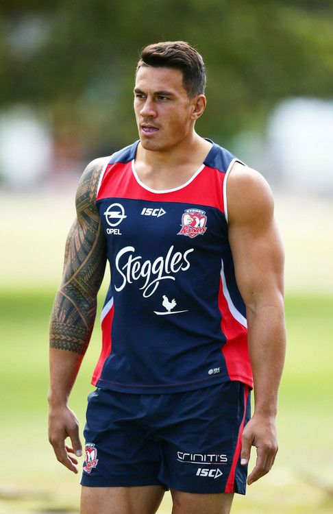 Ladies meet Sonny Bill Williams