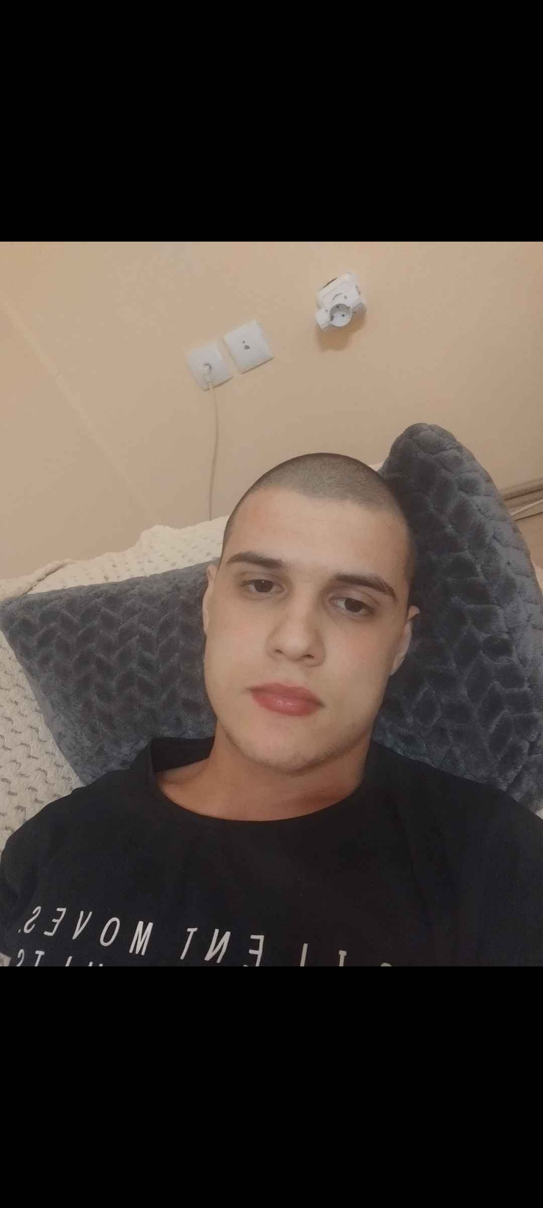 Screenshot 2024 10 08 20 23 00 198 commiuigallery