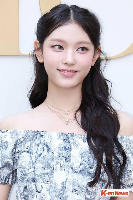 Picsart 24 10 16 12 05 02 408