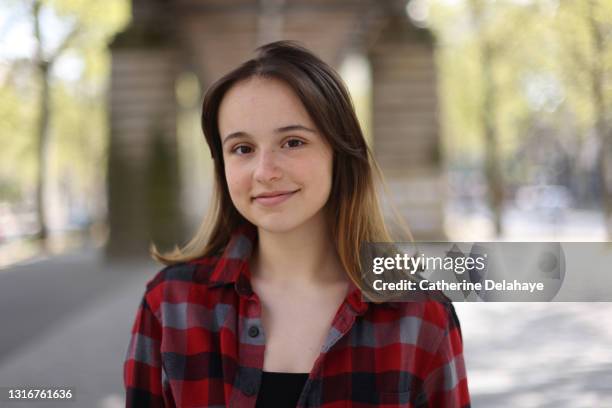 Portrait of a teenage girl in the streets of paris