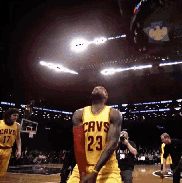 Lebron james chalk toss