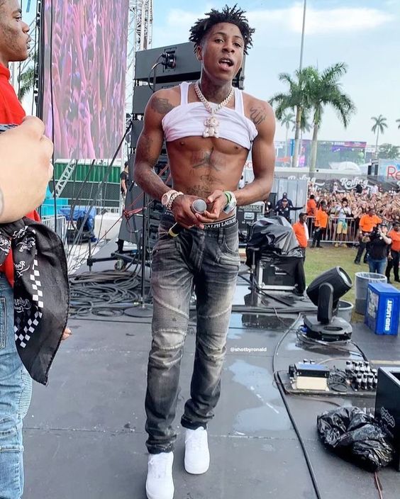 Ba4b697532f184e50f72cad44434dda4