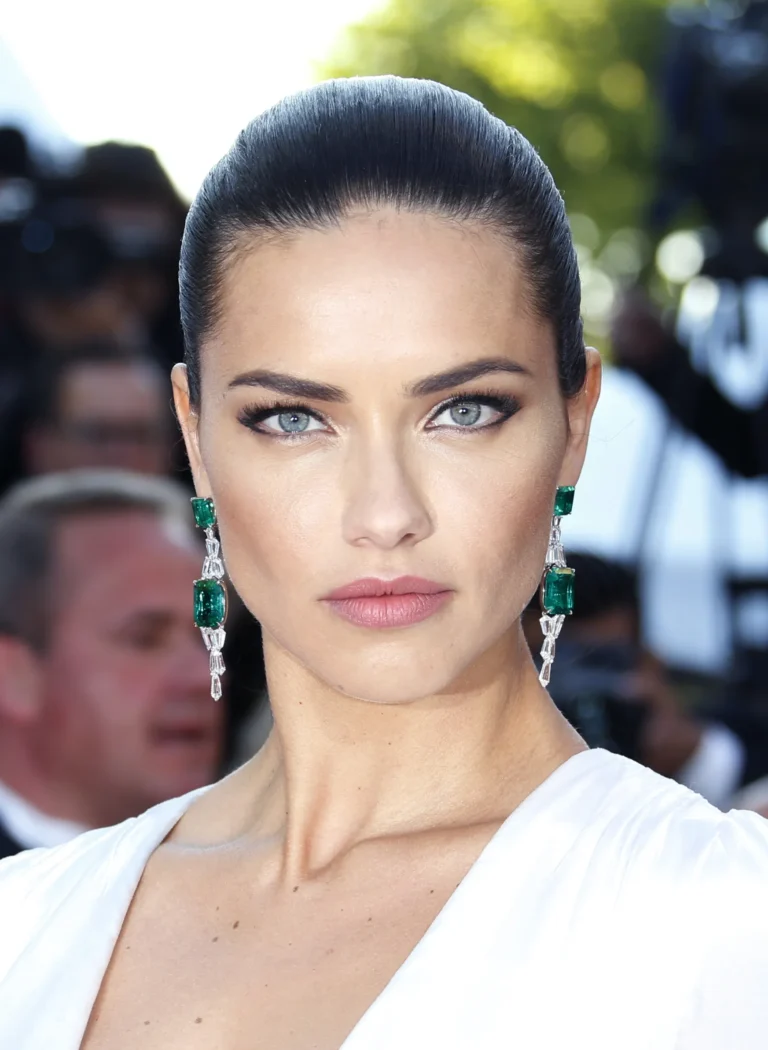 Photos Joyeux Anniversaire Adriana Lima 35 ans en 41 photos sexy 29 768x1050 Photos Joyeux Anniversaire Adriana Lima 35 ans en 41 photos sexy 29 768x1050