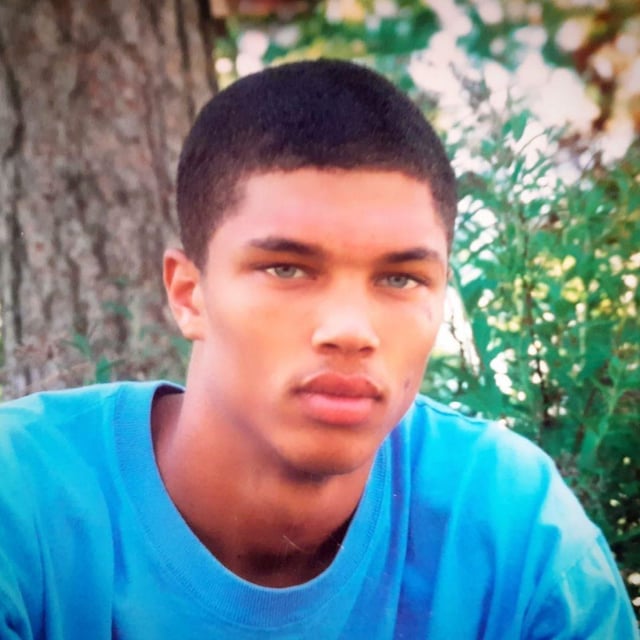 Young jeremy meeks with hair v0 7u83dbv0bstb1